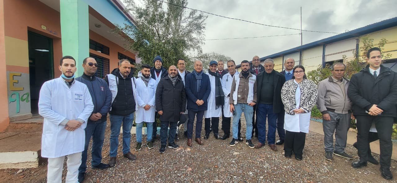 عامل قلعة السراغنة يزور حملة طبية بجماعة سور العز