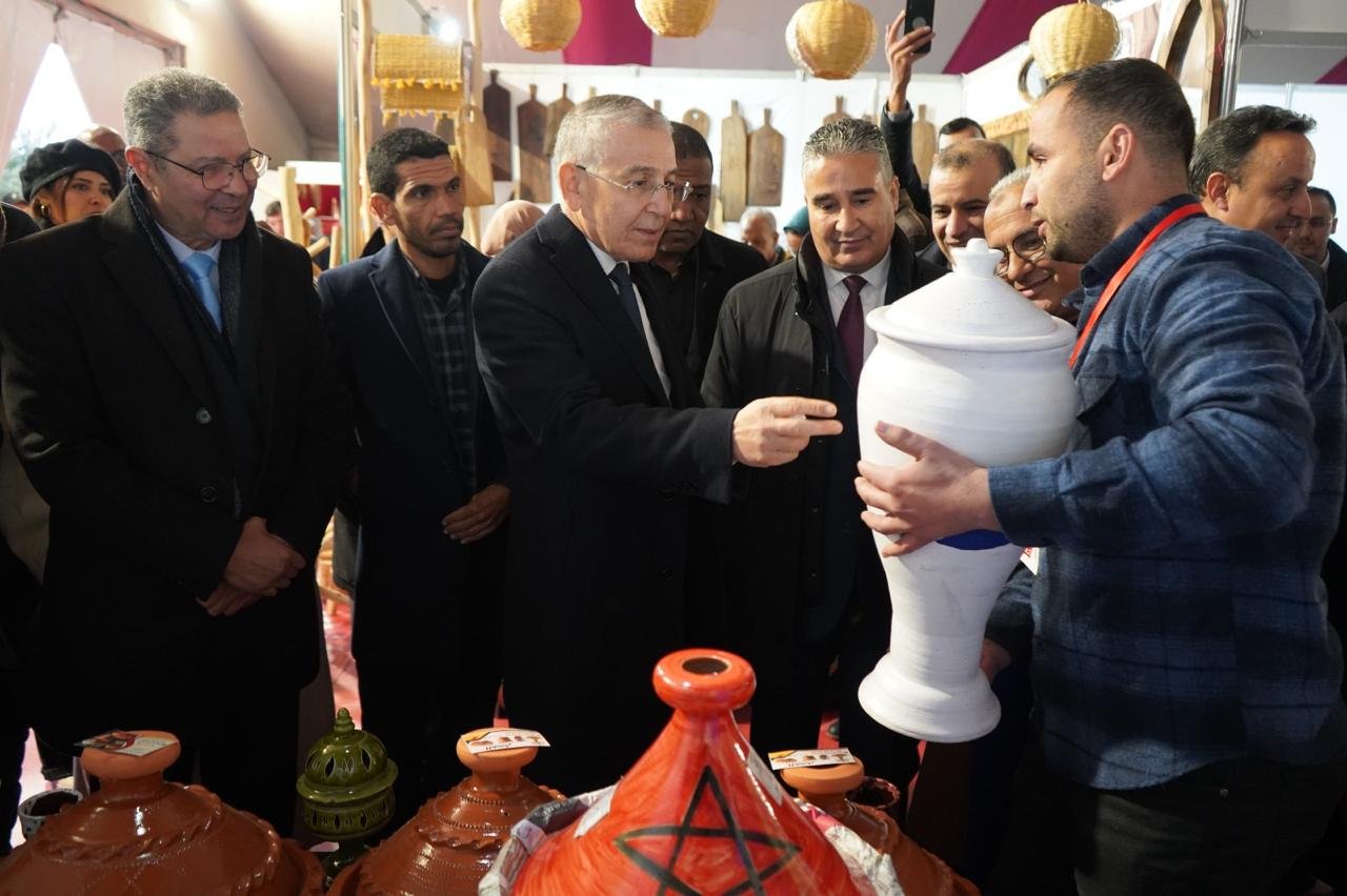 والي مراكش يزور معرض الصناعة التقليدية