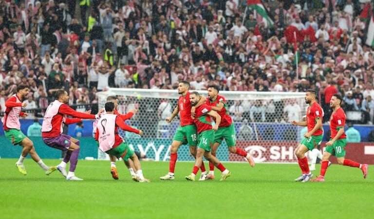 المنتخب المغربي الرديف يتوج بكأس العرب