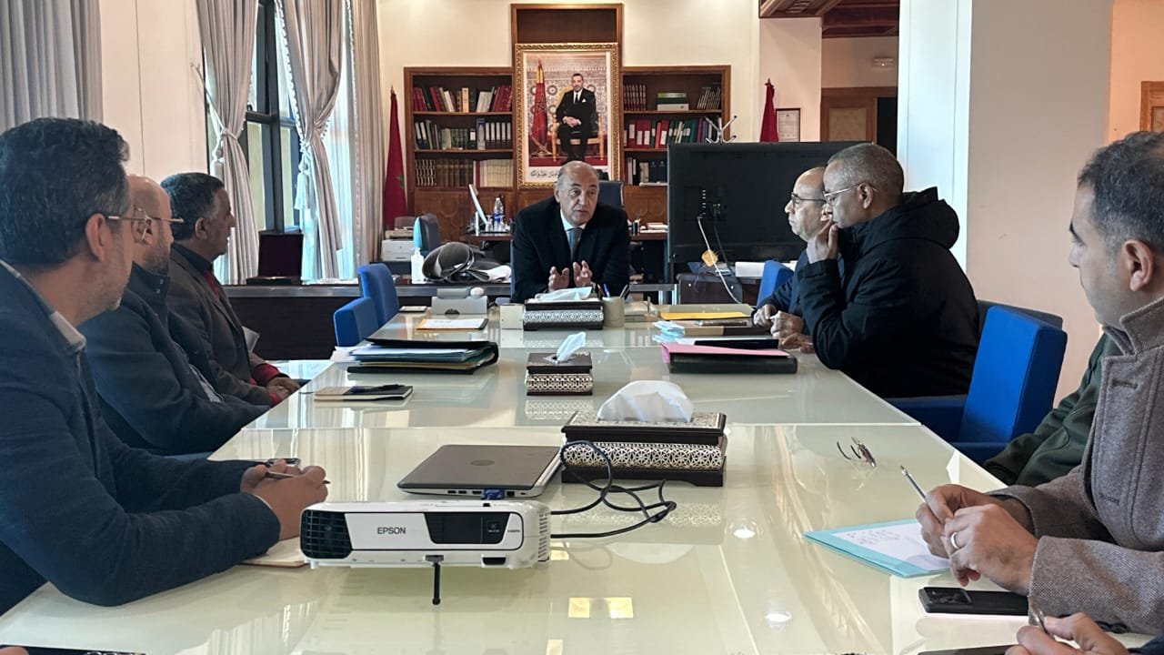 العامل اليزيدي يترأس اجتماعا لتحلية المياه بقلعة السراغنة