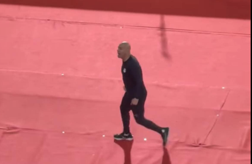 هذه هي العقوبة الثقيلة التي تنتظر المدرب المصري بسبب استفزاز جمهور أكادير