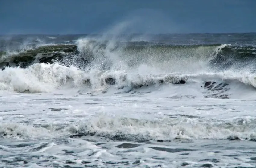 الأرصاد: بحر هائج من طنجة إلى أكادير