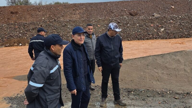 والي مراكش يتفقّد الطرق المتضررة من التساقطات المطرية