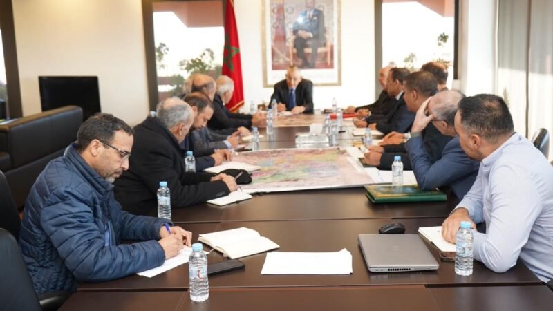 تبلغ تكلفتها 4,3 ملايير درهم..اجتماع يتتبع مشروع ربط مراكش الكبرى بمحطة تحلية مياه البحر