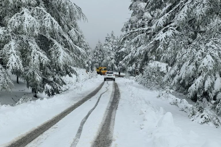 نشرة إنذارية: رياح عاصفية وثلوج وزخات رعدية بالمغرب