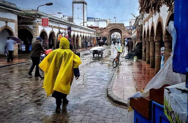 تعبئة ميدانية شاملة لمواجهة الاضطرابات الجوية بالصويرة