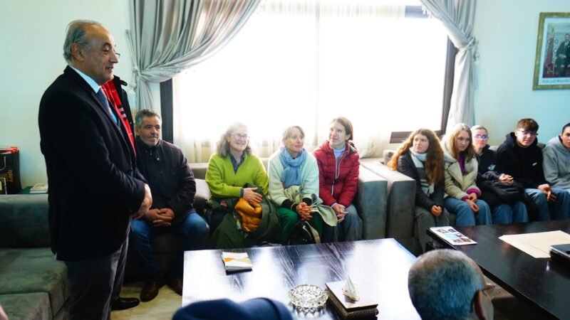 عامل قلعة السراغنة يستقبل وفدا تربويا فرنسيا