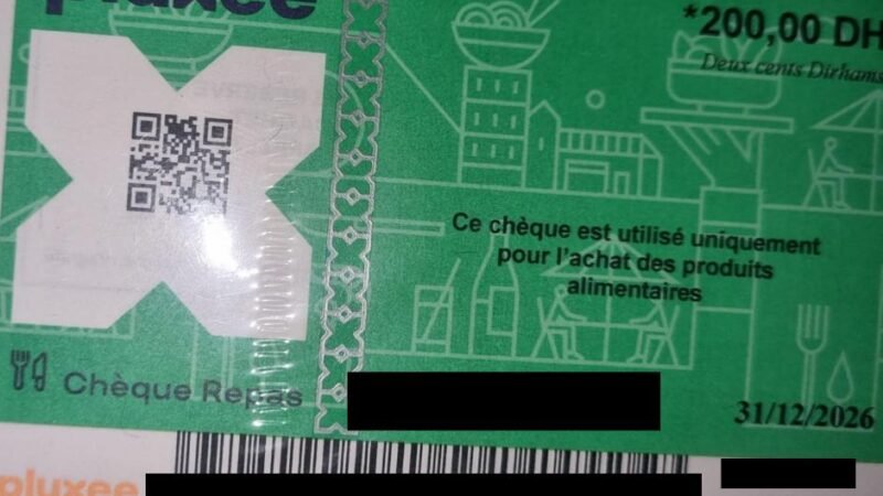 رغم تعليمات الداخلية بمنع توظيف القفف الرمضانية في حملات سابقة لأوانها..منتخبون من “الأحرار” يوزعون قسائم شراء مواد غذائية بالرحامنة