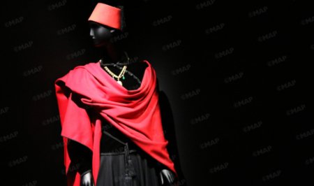 مراكش..افتتاح معرض “إيف سان لوران على خشبة المسرح”