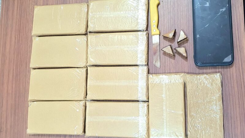 توقيف شخص ملتبس بحيازة 10 صفائح من الشيرا بمراكش