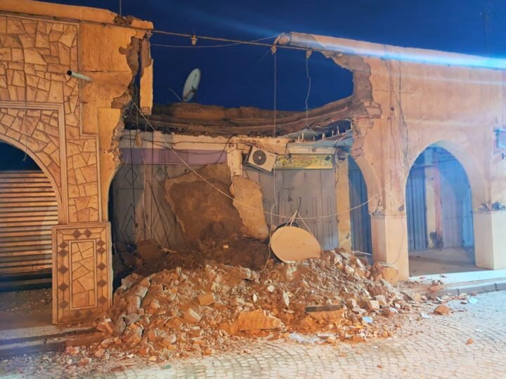 عاجل..انهيار جزئي لمحل تجاري بقلعة السراغنة