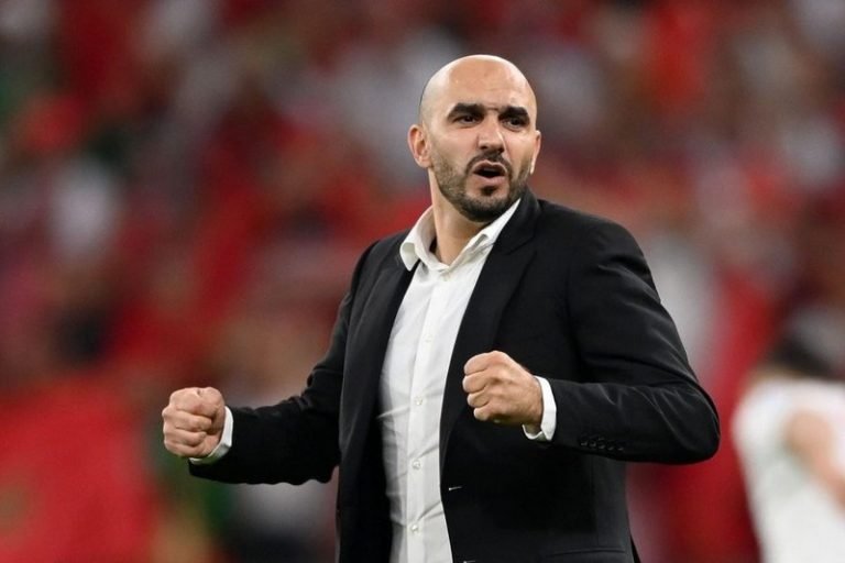 الجامعة تنفي انفصالها عن الركراكي