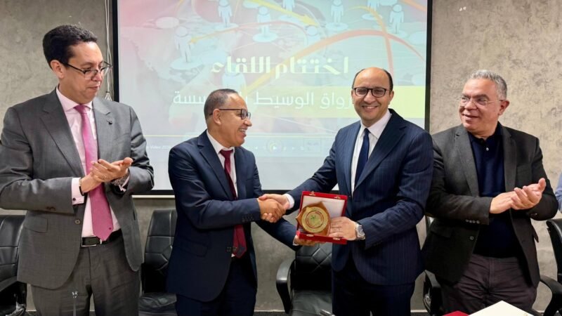 طارق يستعرض السياق التاريخي لمؤسسة الوسيط