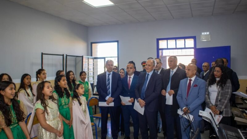 الوزير برادة والعامل طالب يطلقان مشاريع تربوية ورياضية باليوسفية