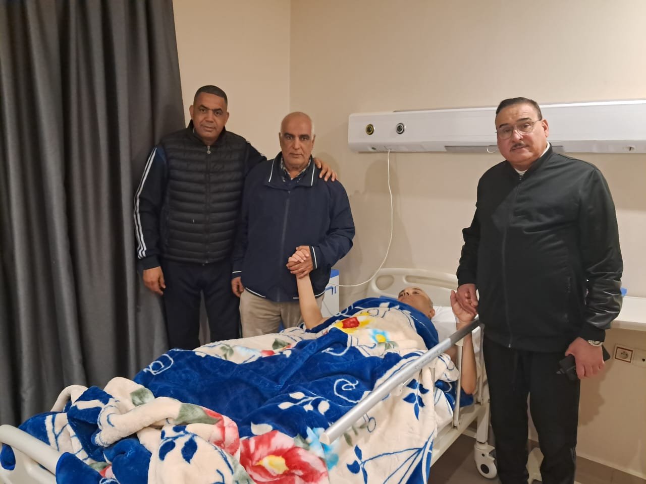 الإعلامي محمود بنفايزة يجري عملية جراحية بقلعة السراغنة