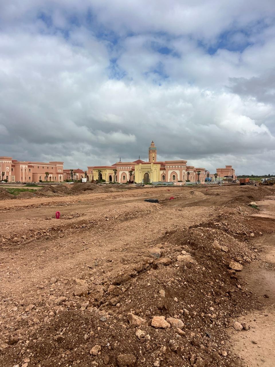 مركب ديني بـ4 ملايير ونصف يتهالك بسبب تعثر الأشغال في ابن جرير