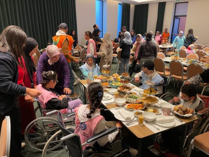 مبادرة إنسانية..إفطار جماعي لأطفال ذوي الاحتياجات الخاصة بفندق هيلتون ابن جرير ـصور