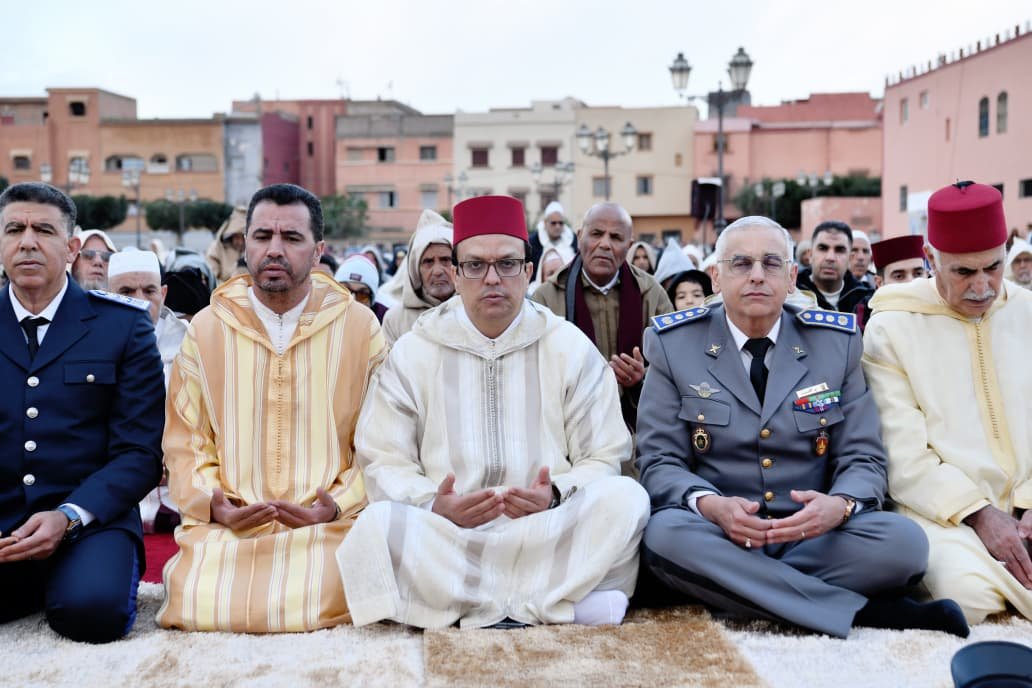 عامل الرحامنة يؤدي صلاة العيد بساحة المحسنين ـصور