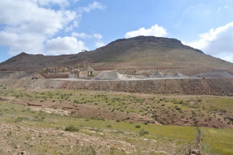 تجديد رخصة مقلع يثير الاحتجاج بالرحامنة