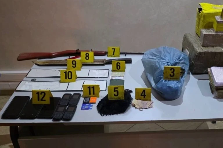 محاولة قتل شرطي تطيح بـ5 تجار مخدرات