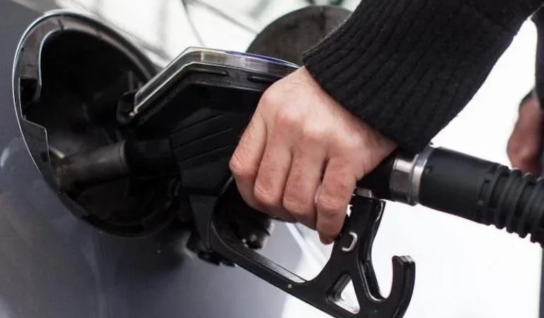 أسعار المحروقات تقفز بدرهمين في المغرب