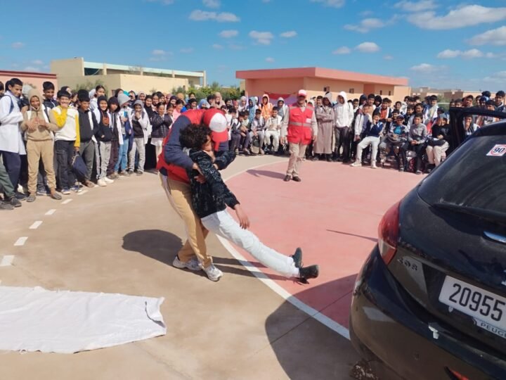 قلعة السراغنة..ثانوية الهيادنة تنظم نشاطا تريويا بمناسبة اليوم الوطني للسلامة الطرقية