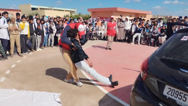 قلعة السراغنة..ثانوية الهيادنة تنظم نشاطا تريويا بمناسبة اليوم الوطني للسلامة الطرقية