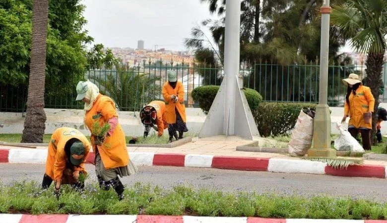 تقارير رسمية تكشف خروقات توظيف العرضيين بالجماعات: أشباح وأقارب..ورؤساء يقتطعون من التعويضات ويشغلون عمالا في مشاريعهم الخاصة