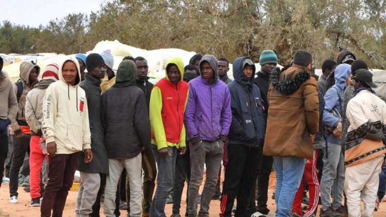 تفريغ حافلة مهاجرين أفارقة يثير الاستياء بقلعة السراغنة