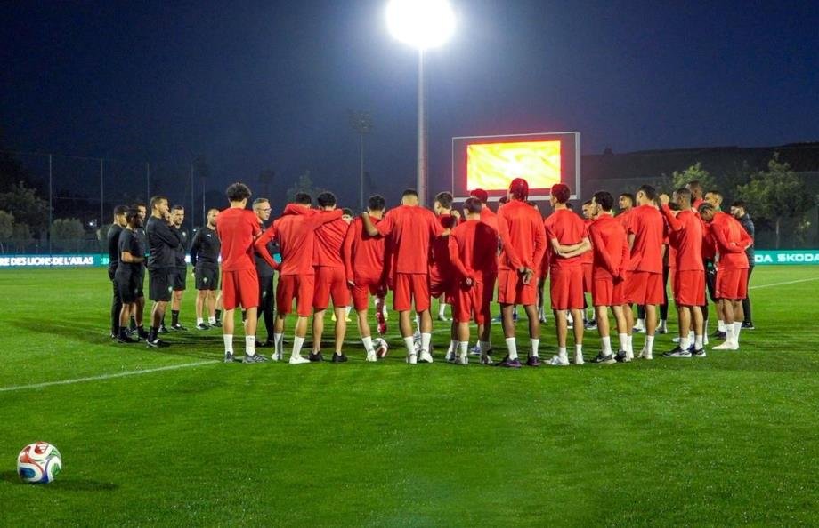 المنتخب يجري أول حصة تدريبية تحت إشراف وهبي