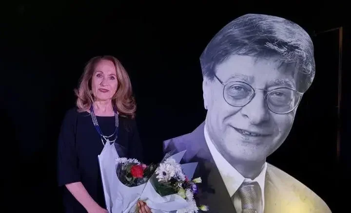 وفاة “ريتا” ملهمة محمود درويش