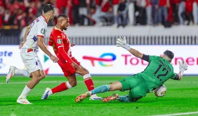 أولمبيك آسفي يقصي الوداد..ويواجه اتحاد الجزائر في نصف نهائي كأس “الكاف”