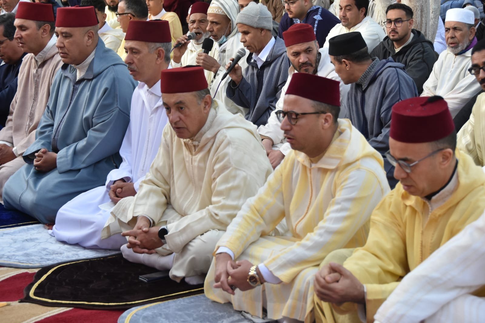 عامل قلعة السراغنة يؤدي صلاة العيد بالمصلى الكبير ـصور