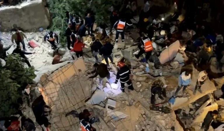 مصرع طفلين في انهيار بناية بالمدينة العتيقة لتطوان