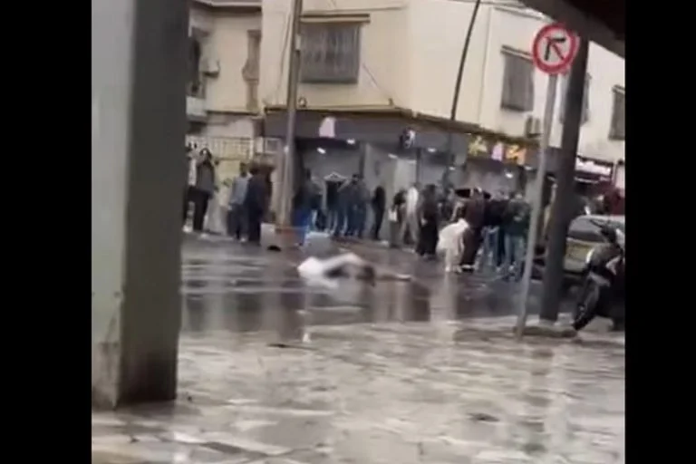 تفجيرات انتحارية تهز الجزائر تزامنا مع زيارة البابا ليون