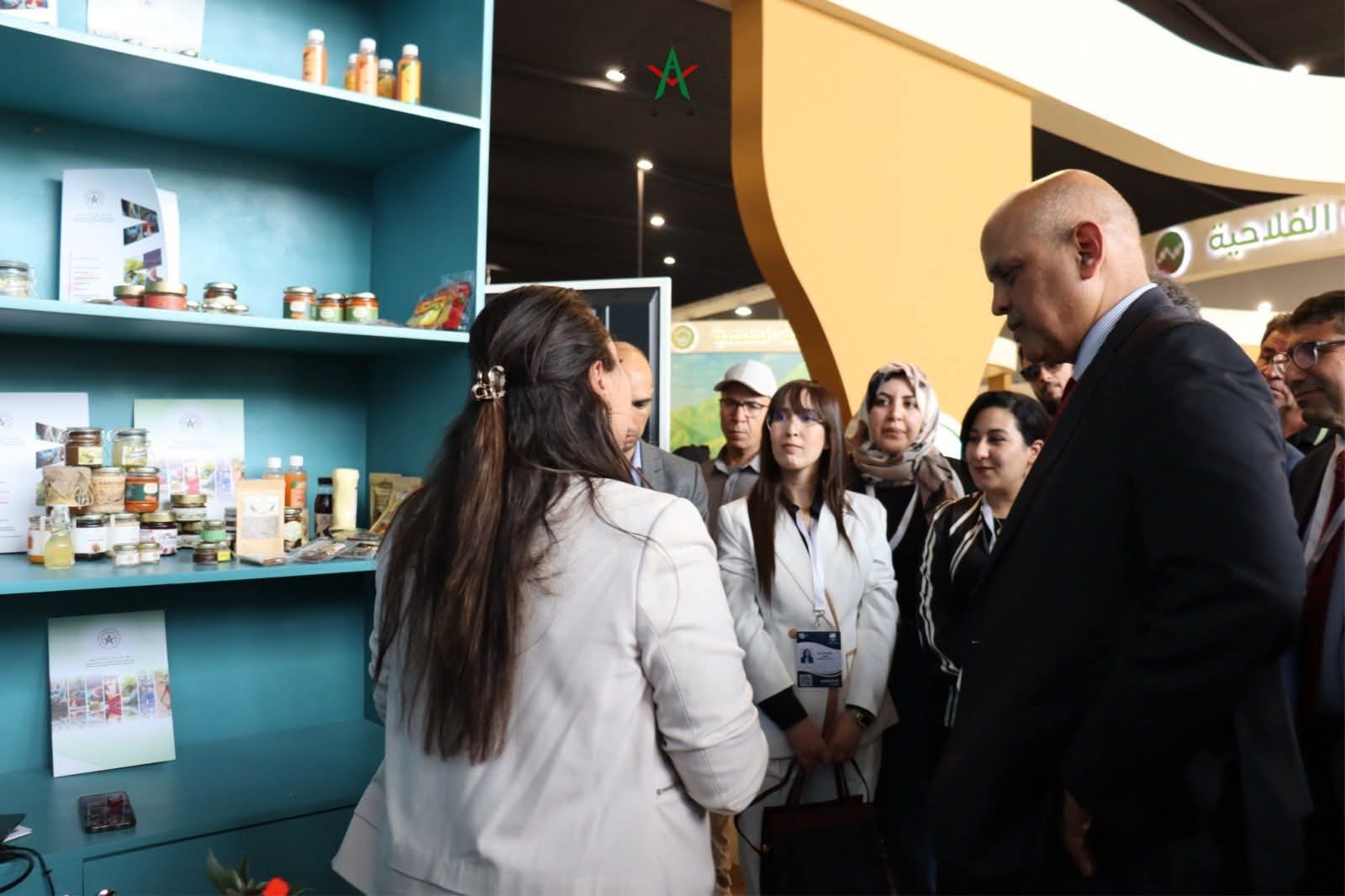 الكاتب العام لوزارة الفلاحة يزور رواق معهد الحسن الثاني للزراعة والبيطرة