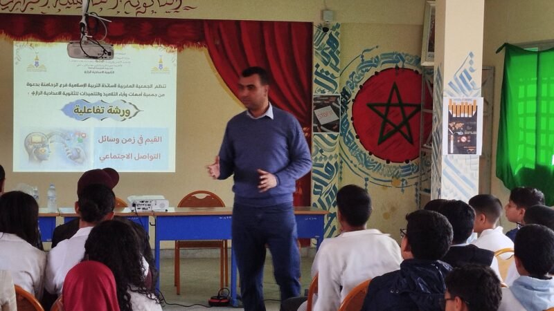 ابن جرير..نشاط تربوي حول القيم في زمن وسائل التواصل الاجتماعي