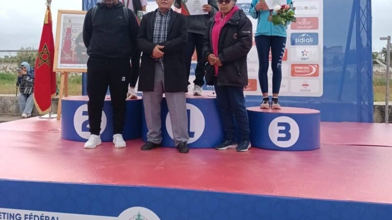 الرحمانية وصال النجاجري تحطم رقما قياسيا وطنيا في رياضة المشي