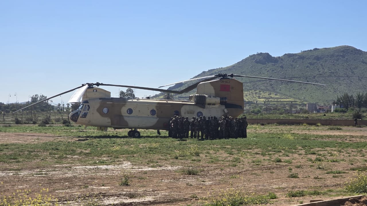 مروحية تنقل رجال سلطة متدربين إلى قلعة السراغنة