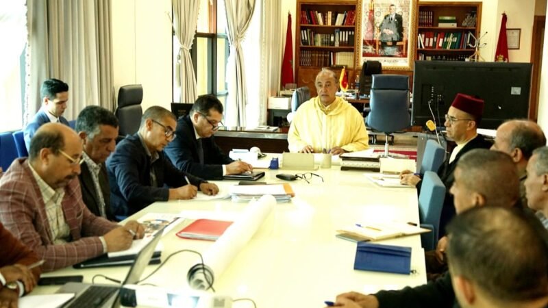 قلعة السراغنة..اجتماع يتدارس تزويد 40 دوارا بالماء بحوالي 8 ملايير في الجوالة والجبيل