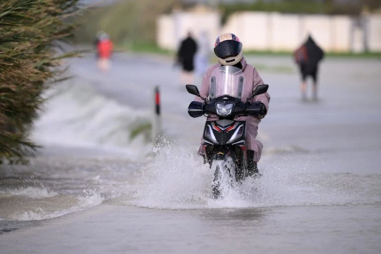 طقس اليوم الأحد..أجواء غائمة وأمطار