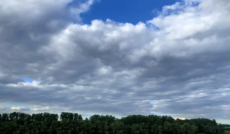 طقس اليوم الثلاثاء..سحب وضباب