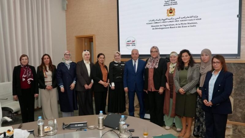 وزير الفلاحة يستقبل النقابيات