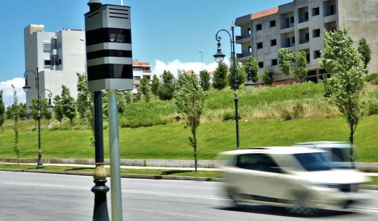 تحذير رسمي من رسائل مزيفة لأداء غرامات السير