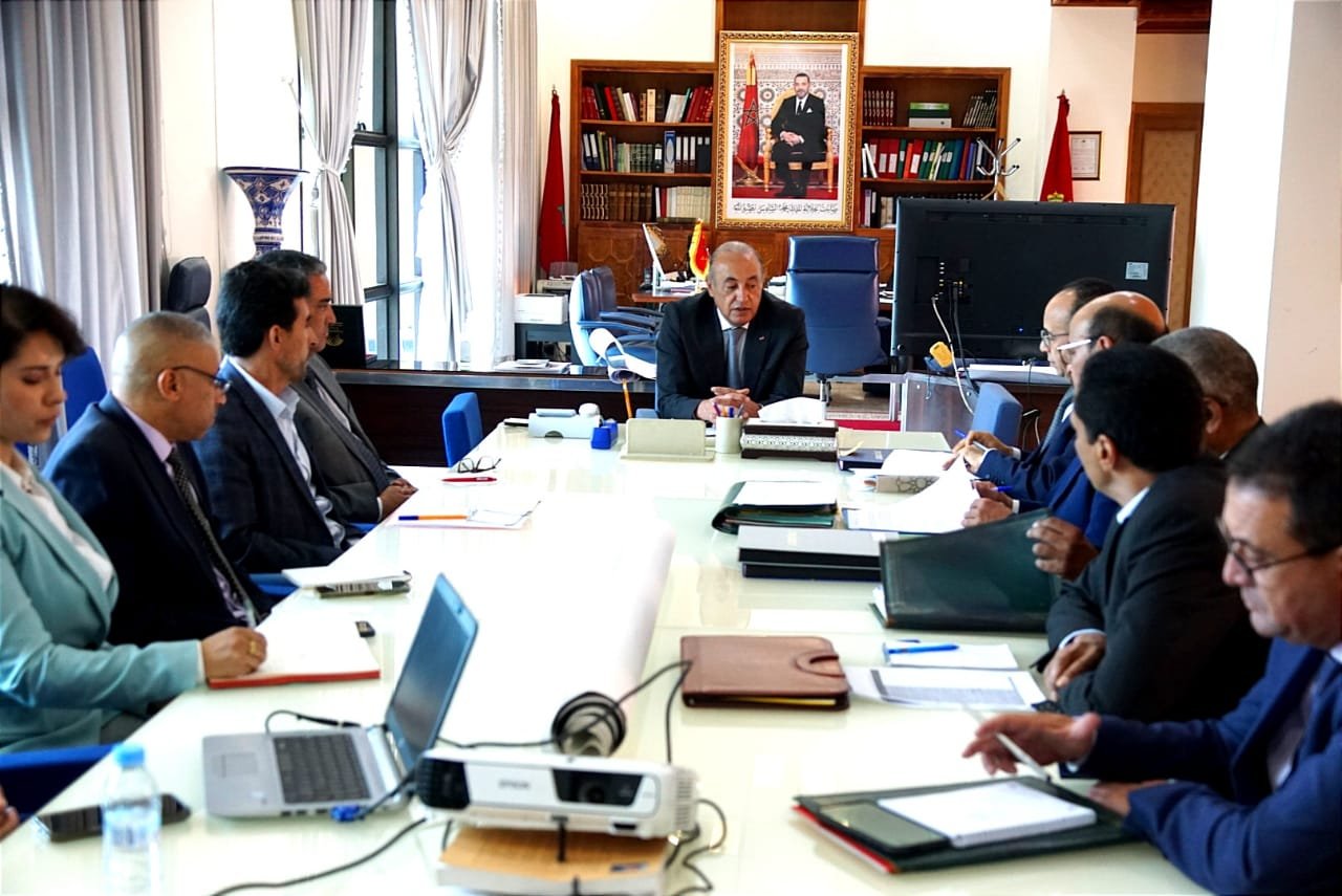 العامل اليزيدي يدعو لتدارك تأخر تأهيل 4 مدن بإقليم قلعة السراغنة