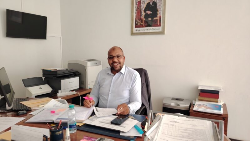 المدير الإقليمي يستقبل تلاميذ مهددين بالانقطاع عن الدراسة بالرحامنة