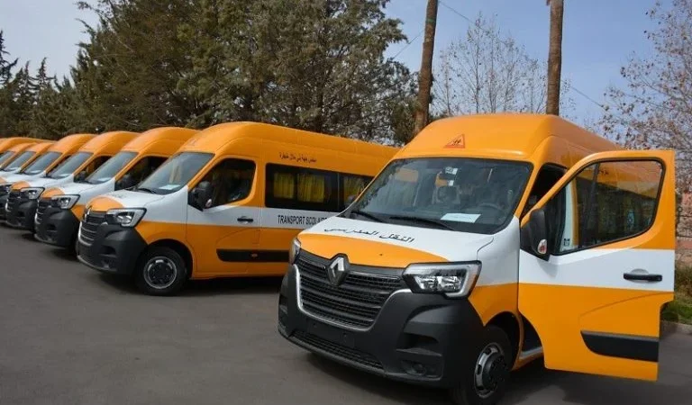 الرحامنة..هذه هي الجماعات المستفيدة من سيارات النقل المدرسي في ذكرى إطلاق “المبادرة”