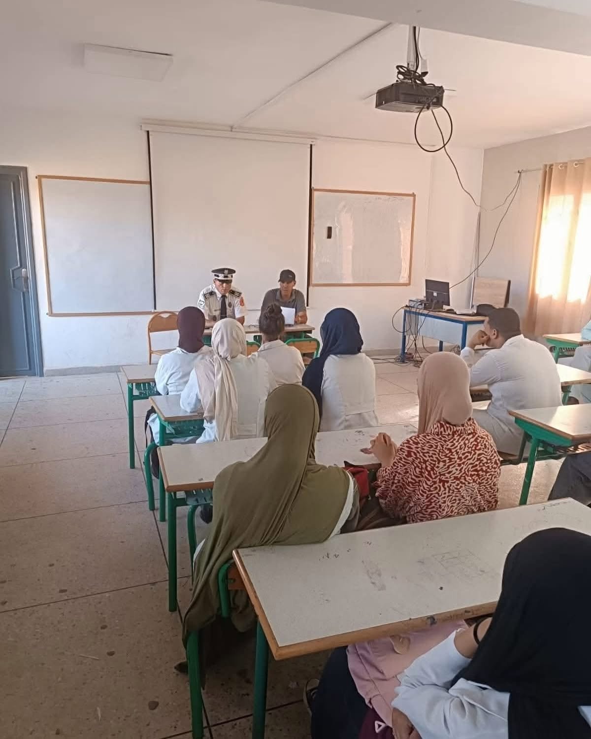 الشرطة تؤطر ورشة توعوية لفائدة تلاميذ بابن جرير