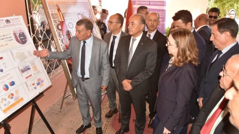 وزيرة التضامن والعامل اليزيدي يتفقدان مشاريع اجتماعية ويوقعان اتفاقية لتعزيز خدمات الرعاية بقلعة السراغنة