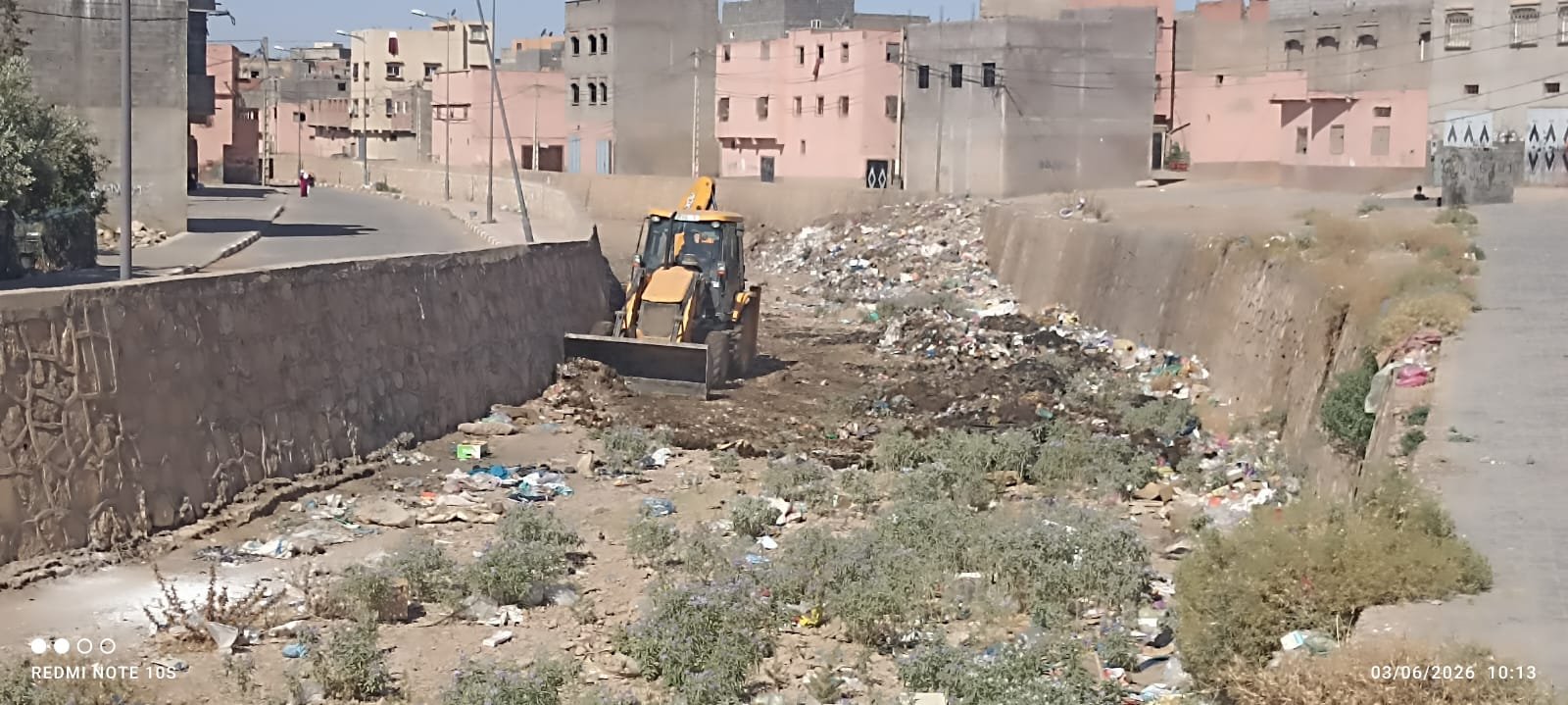 سائق جرافة يغمى عليه خلال حملة نظافة بابن جرير